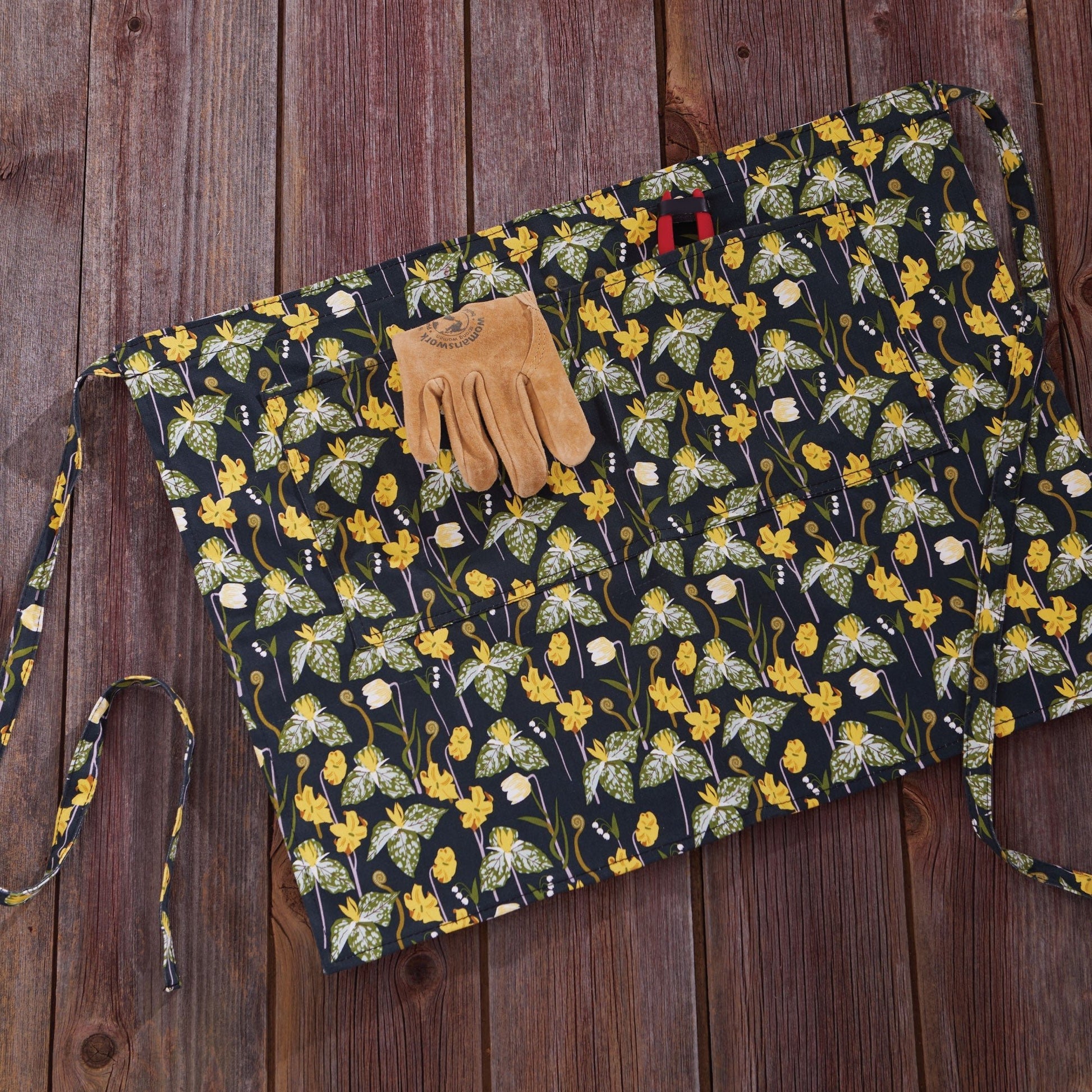 Gardener's Half Apron Heirloom Garden