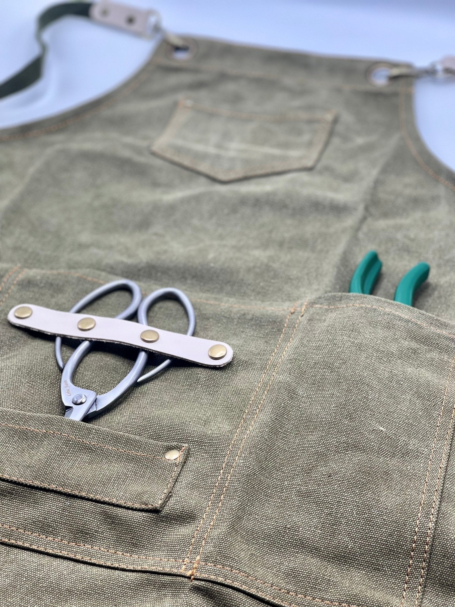 Waxed Canvas Gardening Apron