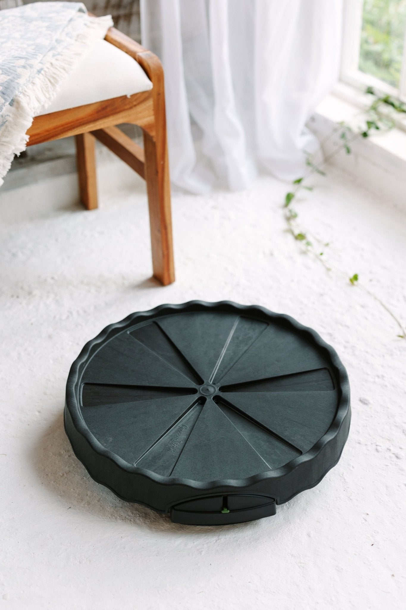GreenStalk Garden Ultimate Indoor Mover & Plant Stand Beautiful Black
