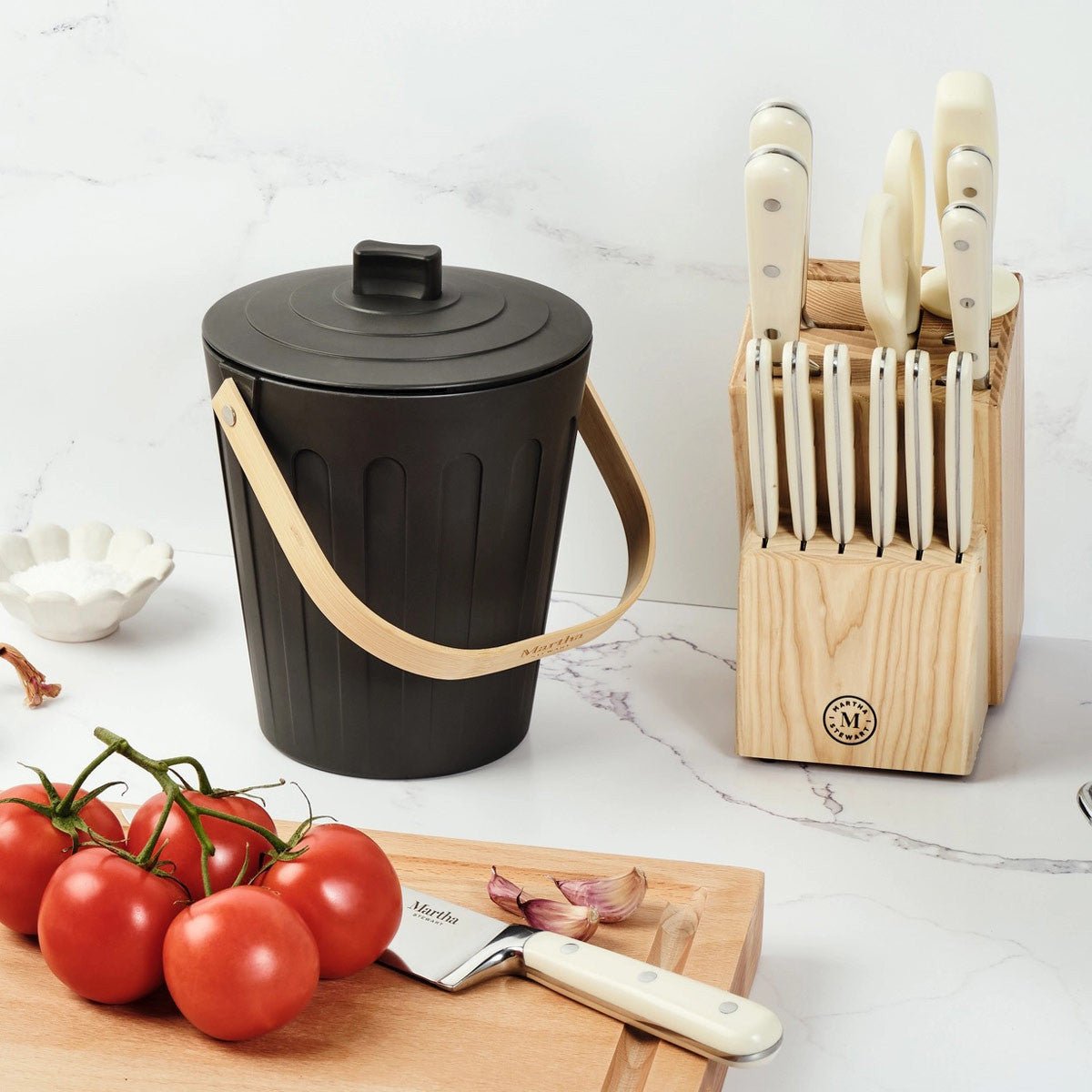 Indoor Countertop Compost Keeper - Round Charcoal Black