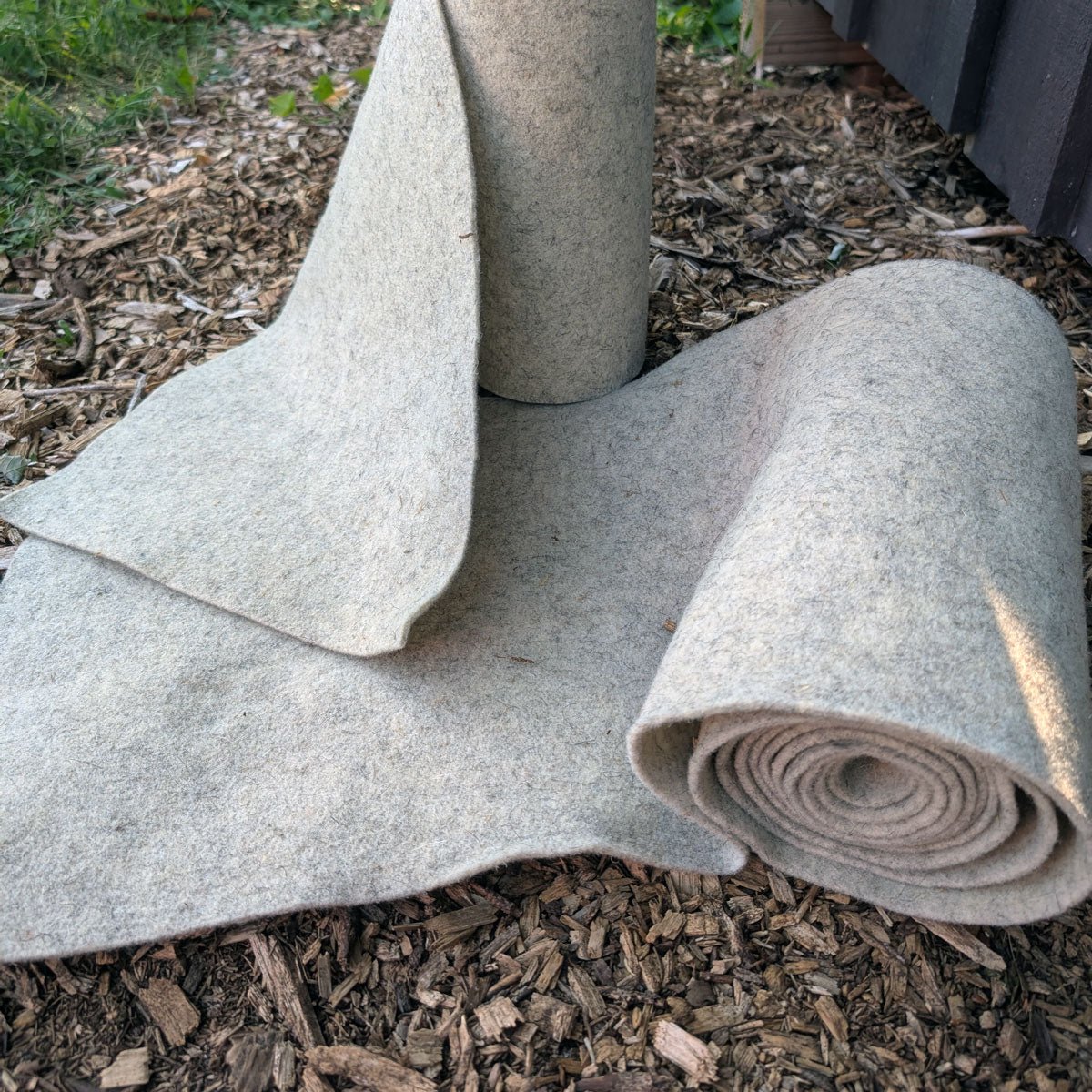 Organic Natural Wool Garden Mulch – 1' x 10' Weed Barrier Mat