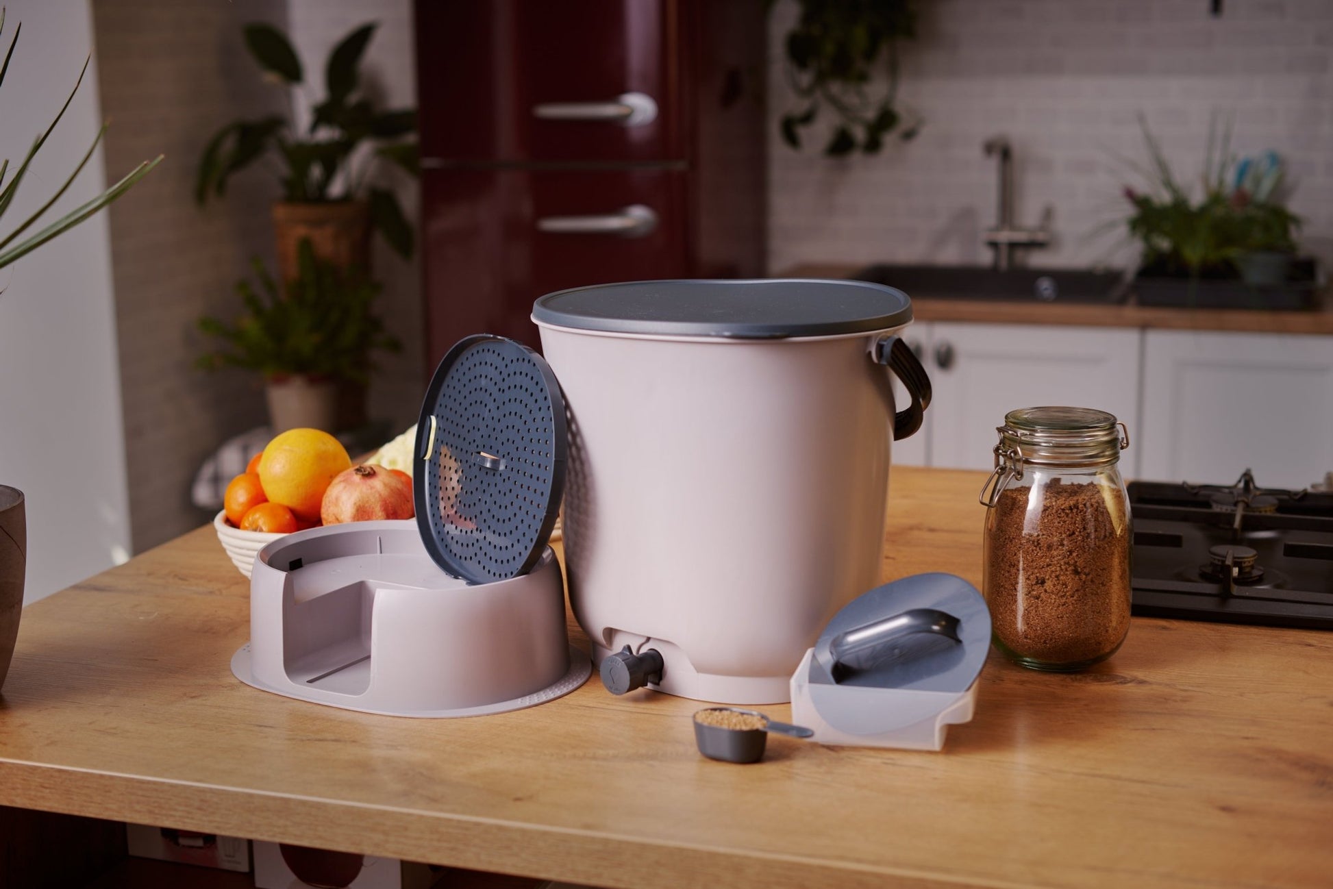 The Essential Kitchen Bokashi Compost Bin - 4.4 Gallon Food Waste Recycler 1 Bucket + FREE 1 lb bag of Bokashi Black
