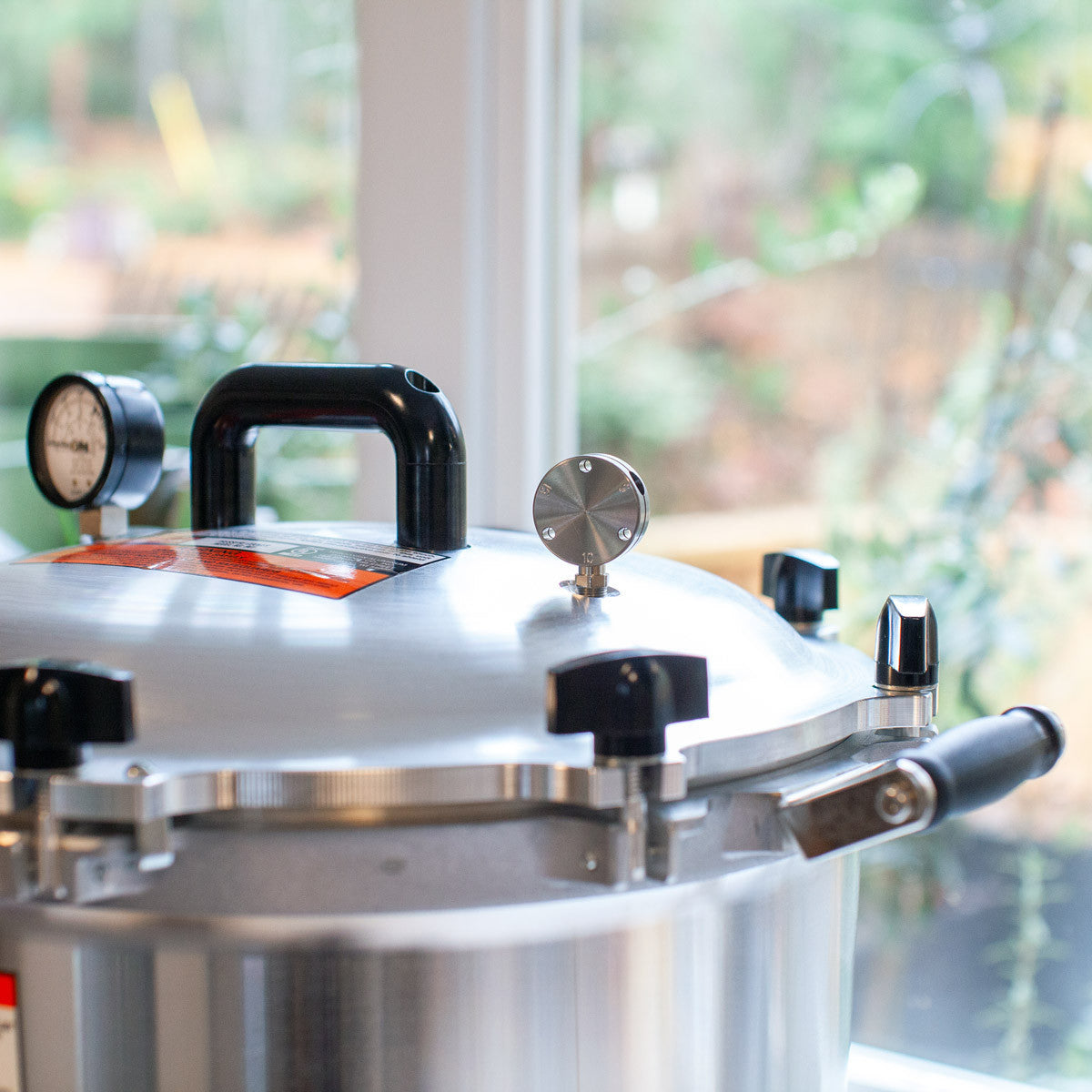 All-American Pressure Canner/Cooker - 41.5 quart | Eartheasy.com