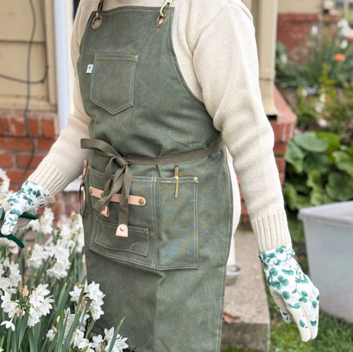 Waxed Canvas Gardening Apron (Dark Green) option3