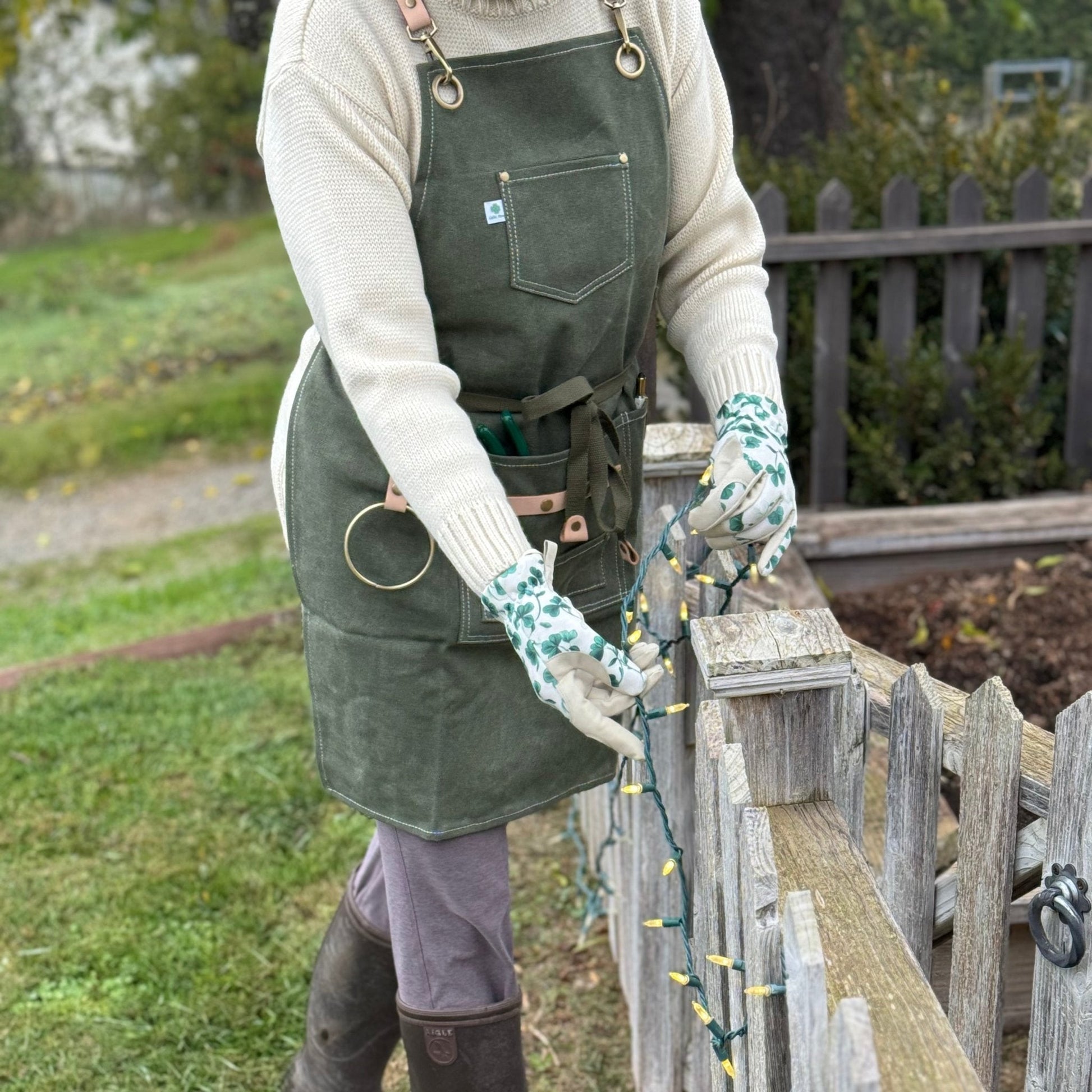 Waxed Canvas Gardening Apron (Dark Green) option3