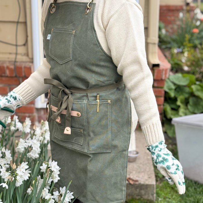 Waxed Canvas Gardening Apron (Dark Green) option3