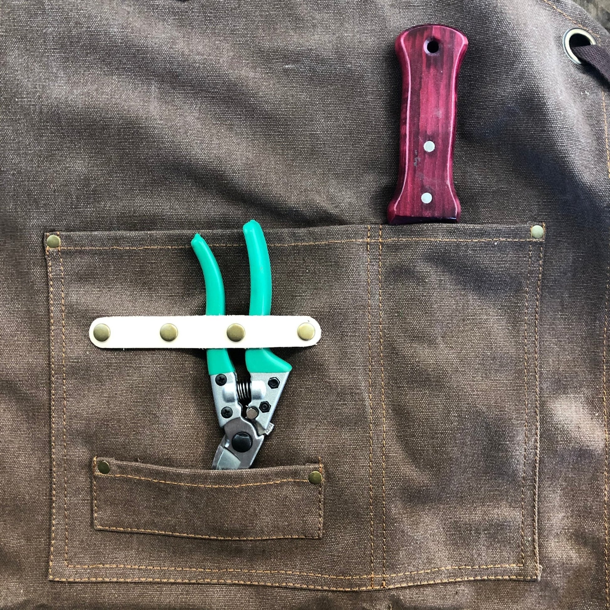 Waxed Canvas Gardening Apron (Dark Green) option3